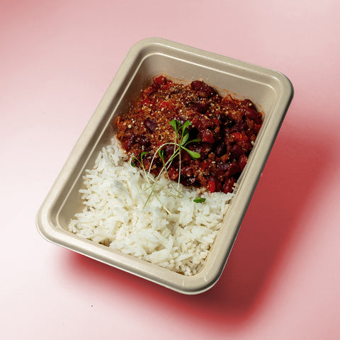 Chilli de carne com feijão vermelho, pimento, parmesão e arroz basmati