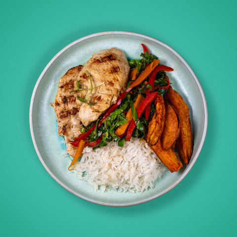 Marmita de assinatura VSFIT: Peito de frango, arroz basmati, batata doce e legumes