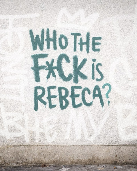 Rebeca não segue tendências. Define-as.