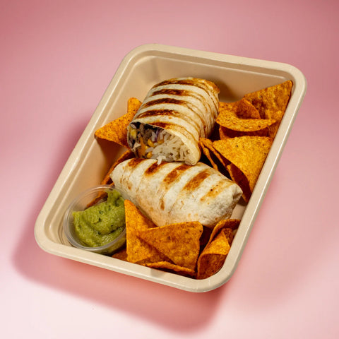 NLC -  Burrito de carne picada, arroz integral, milho, feijão, cebola roxa, alface e guacamole + nachos