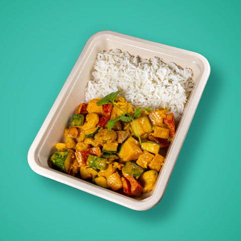 Caril de camarão com legumes e arroz basmati